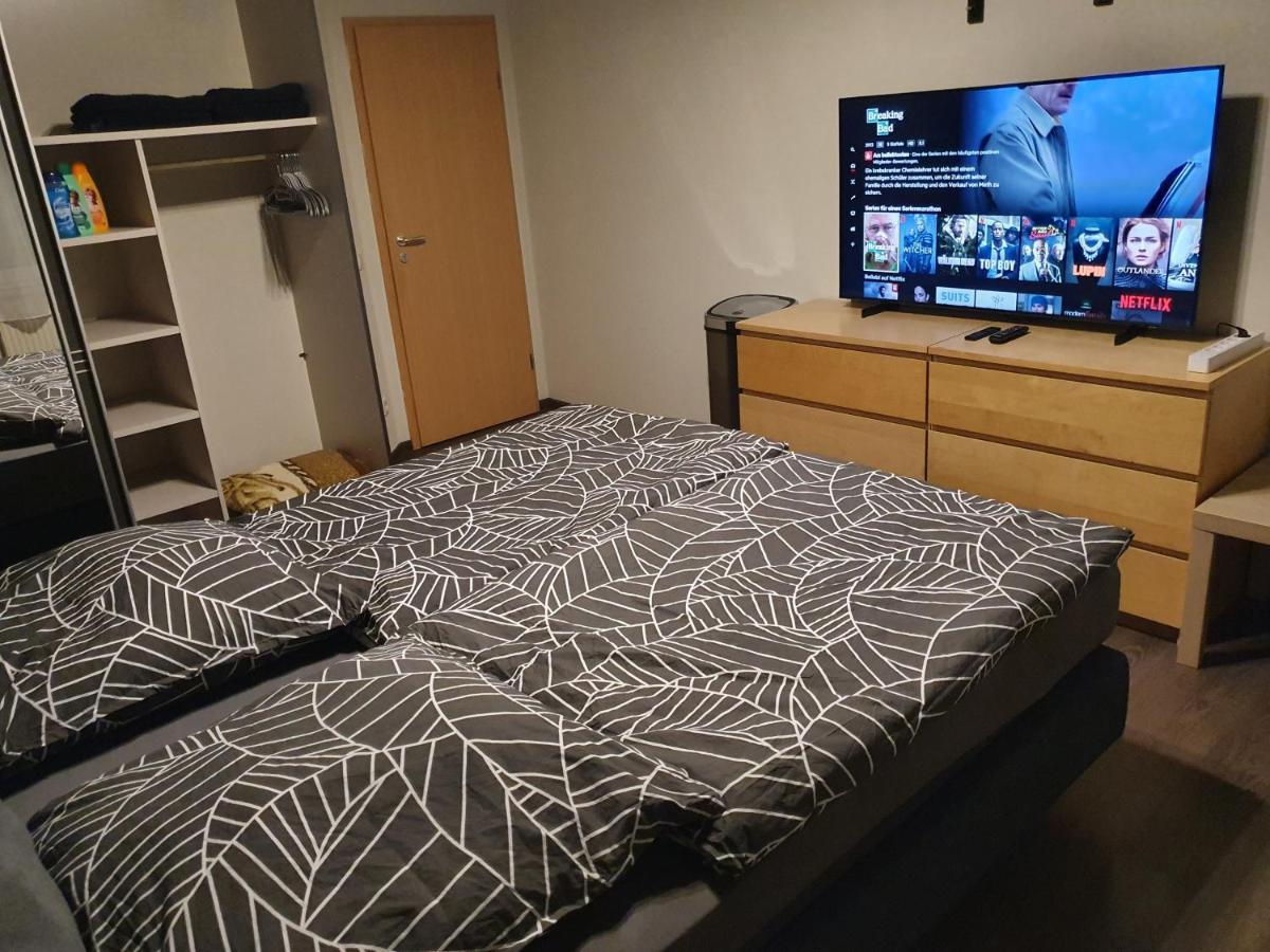 Schlafzimmer, Ruhige Lage In Meppen --- Check-In Mit Schluesselkasten Luaran gambar